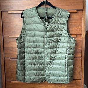 Uniqlo vest